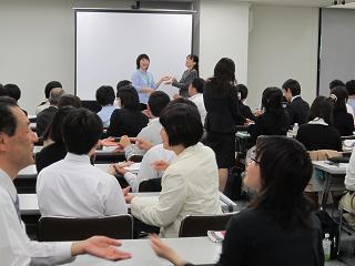 手遊びの指導(写真).JPG